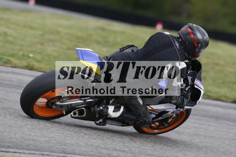Archiv-2025/06 18.04.2025 Speer Racing ADR/Gruppe rot/backside